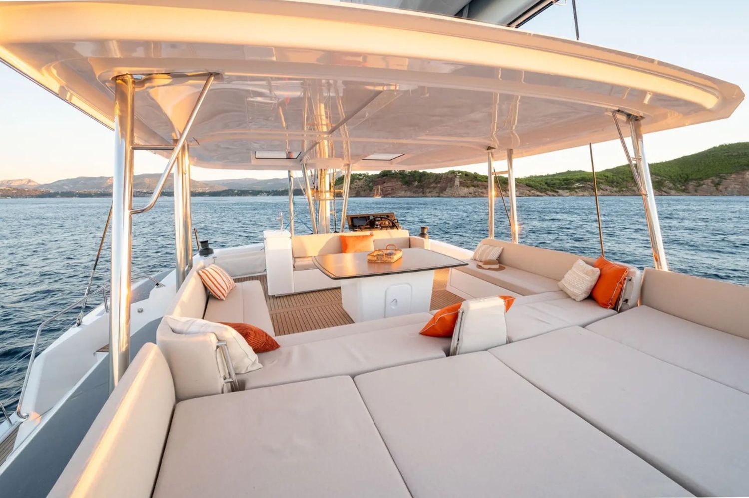 yacht-551107