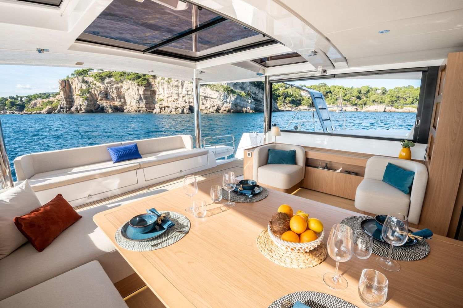 yacht-551119