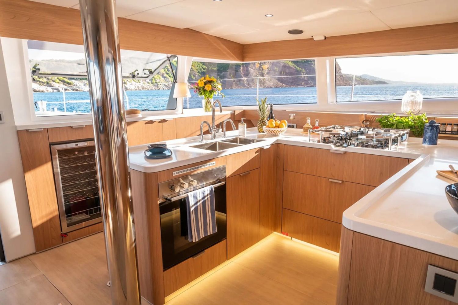 yacht-551110