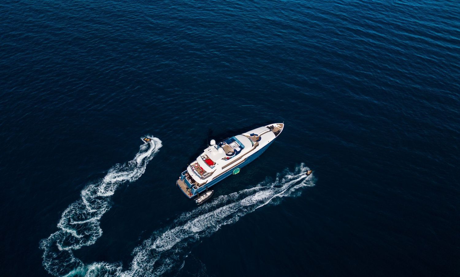 yacht-551777