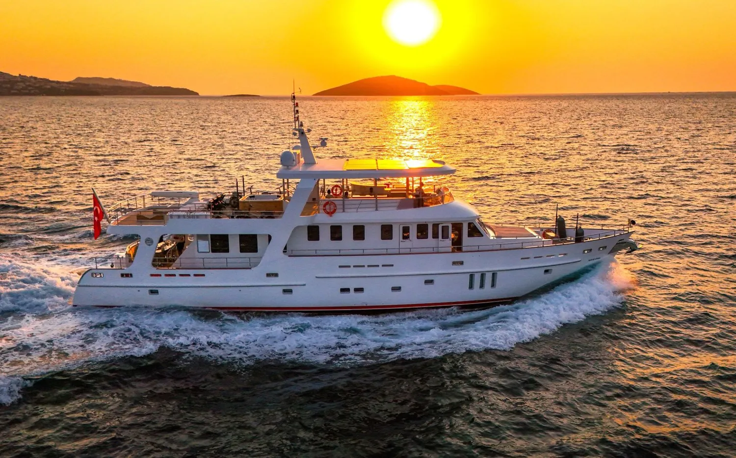 yacht-551214