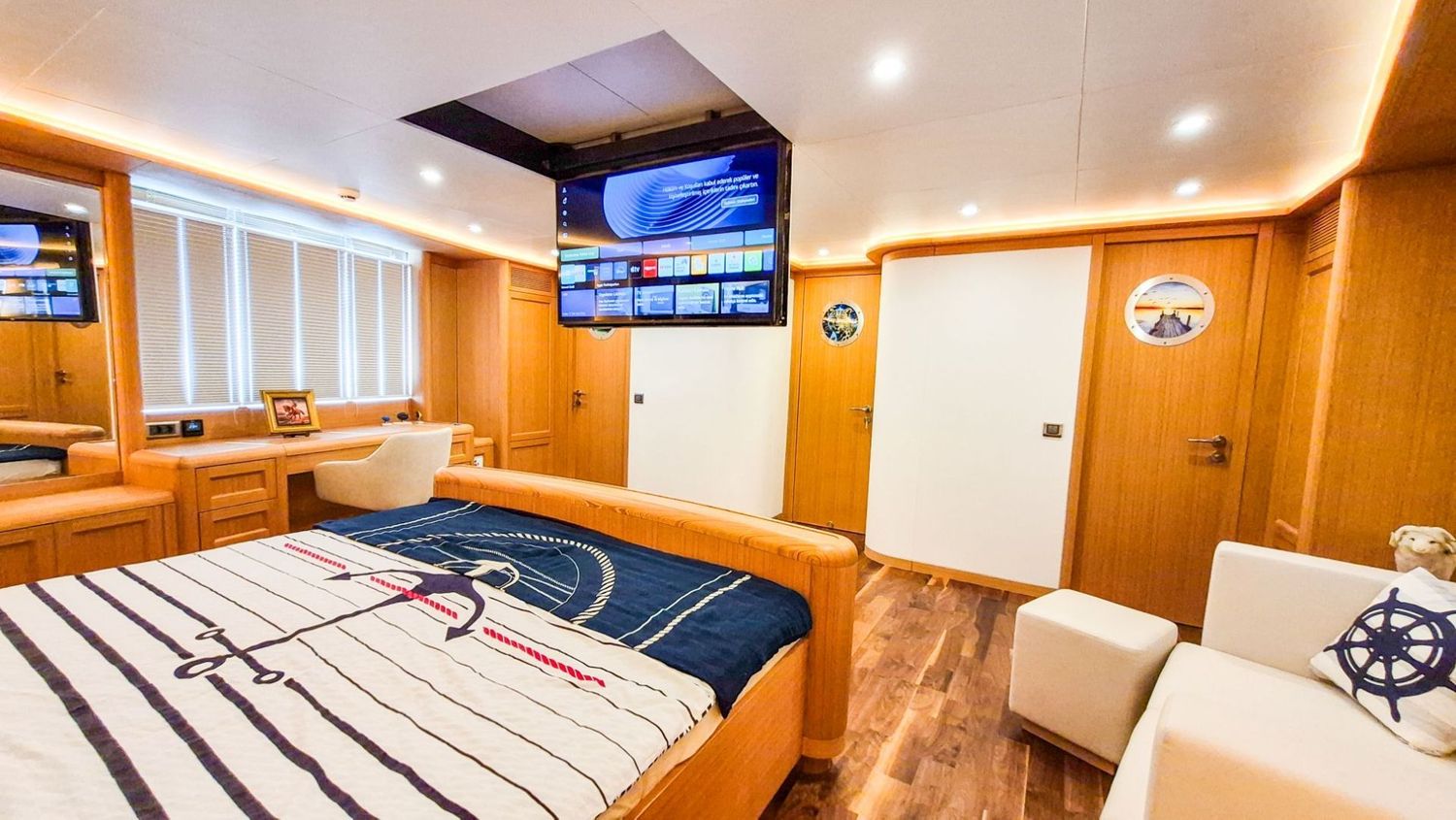 yacht-551207