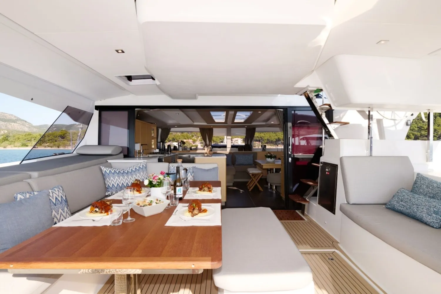 yacht-589256