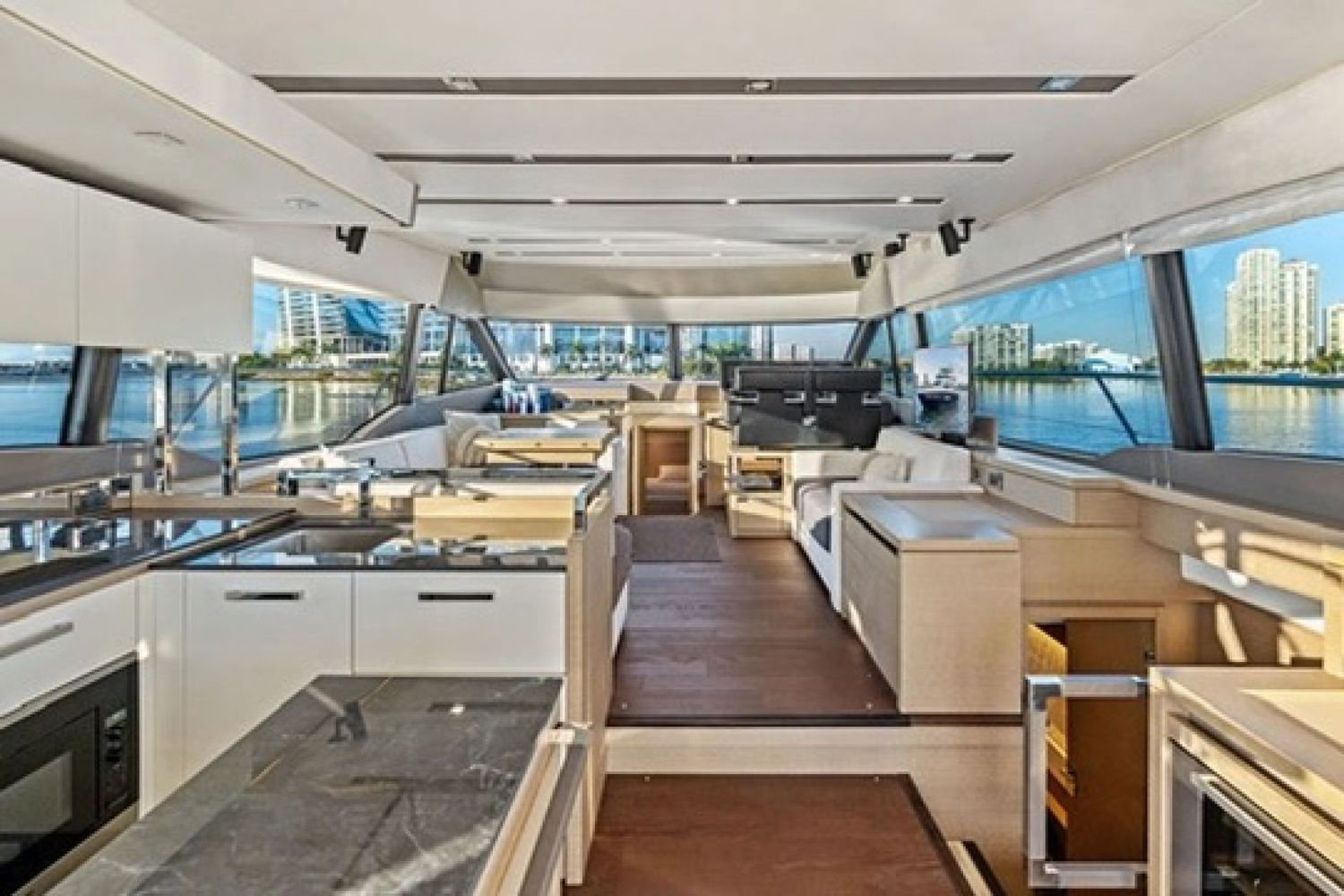yacht-551254