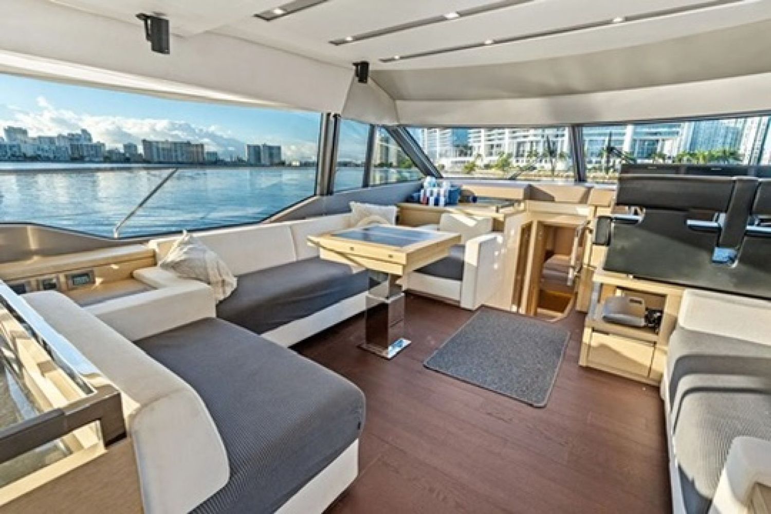 yacht-551255