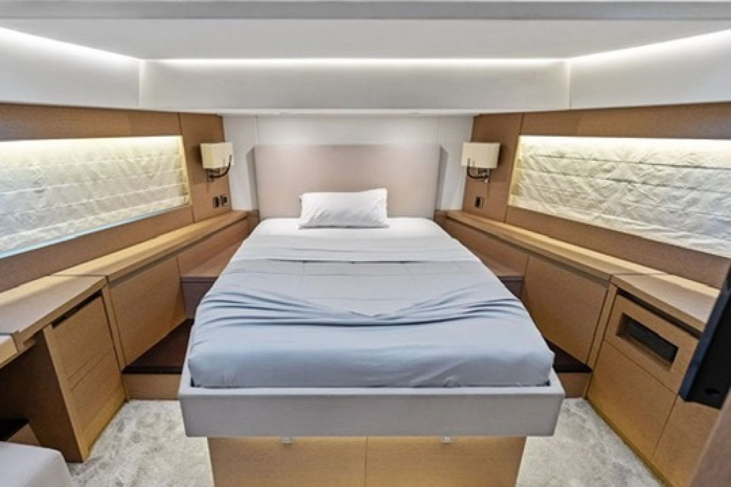 yacht-551248