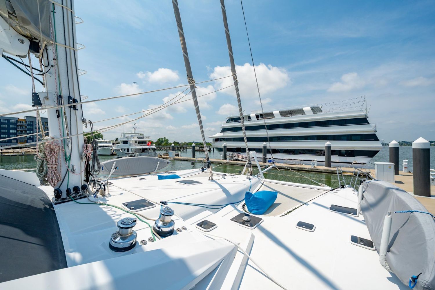 yacht-556679