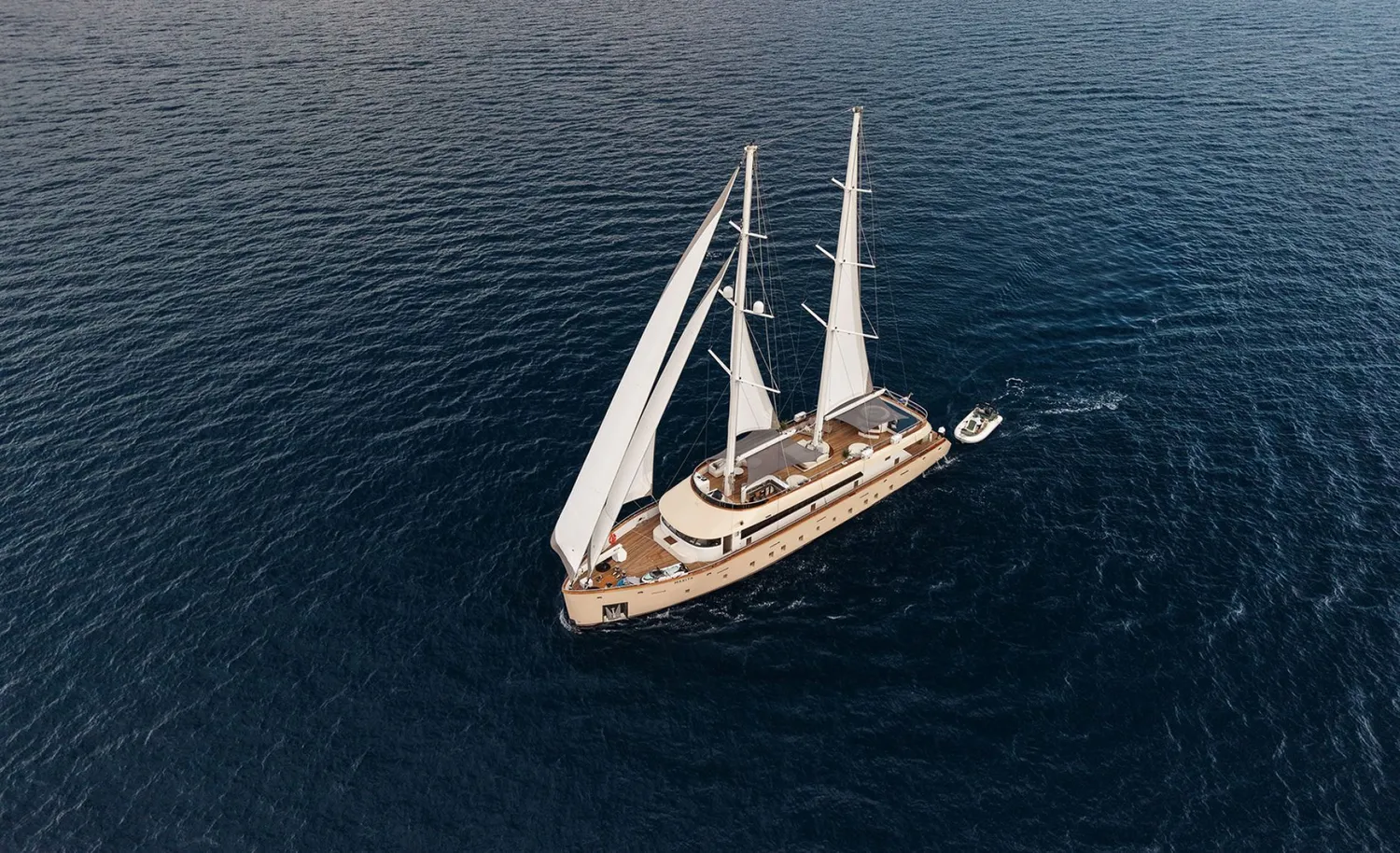 yacht-581283