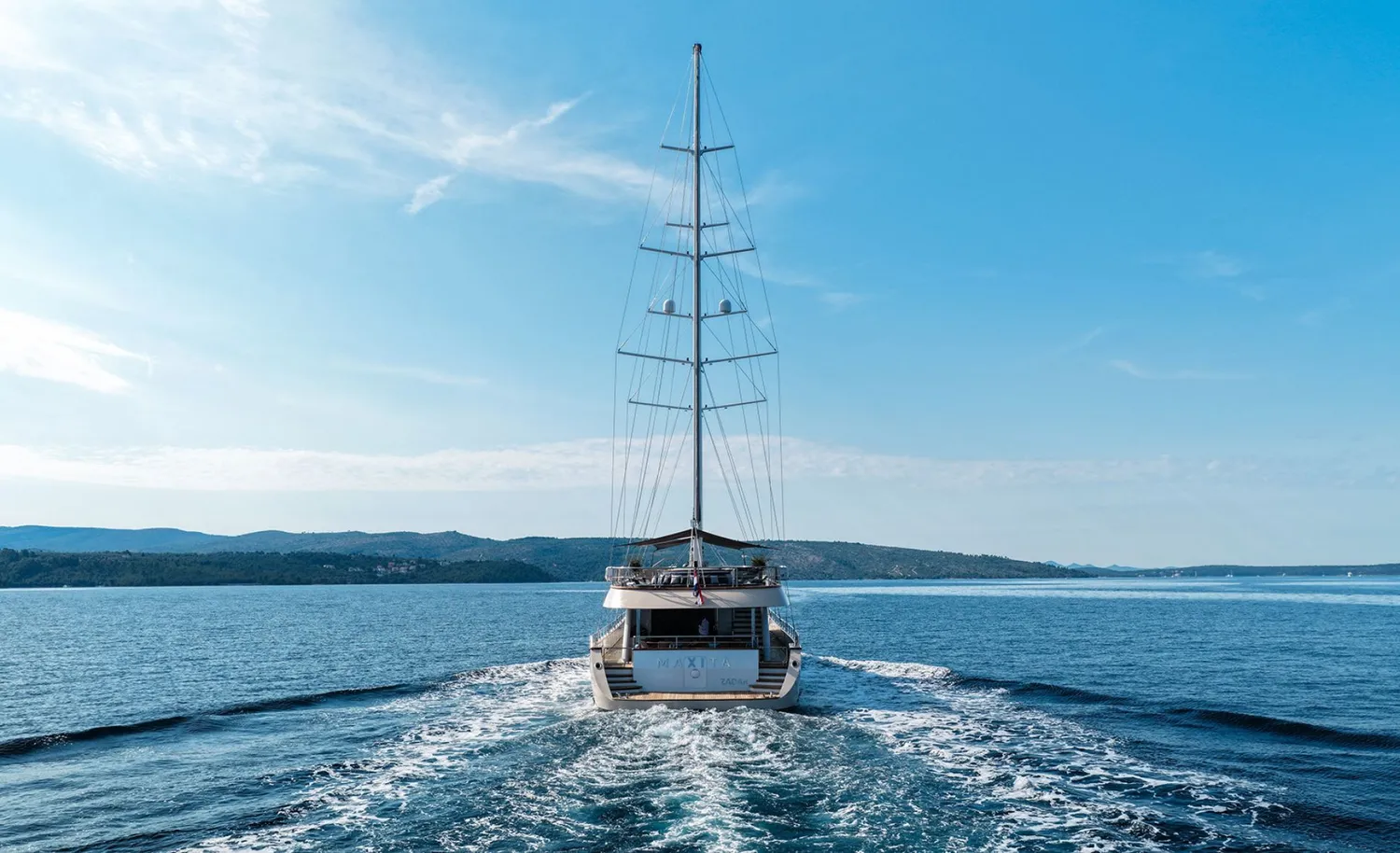 yacht-581264