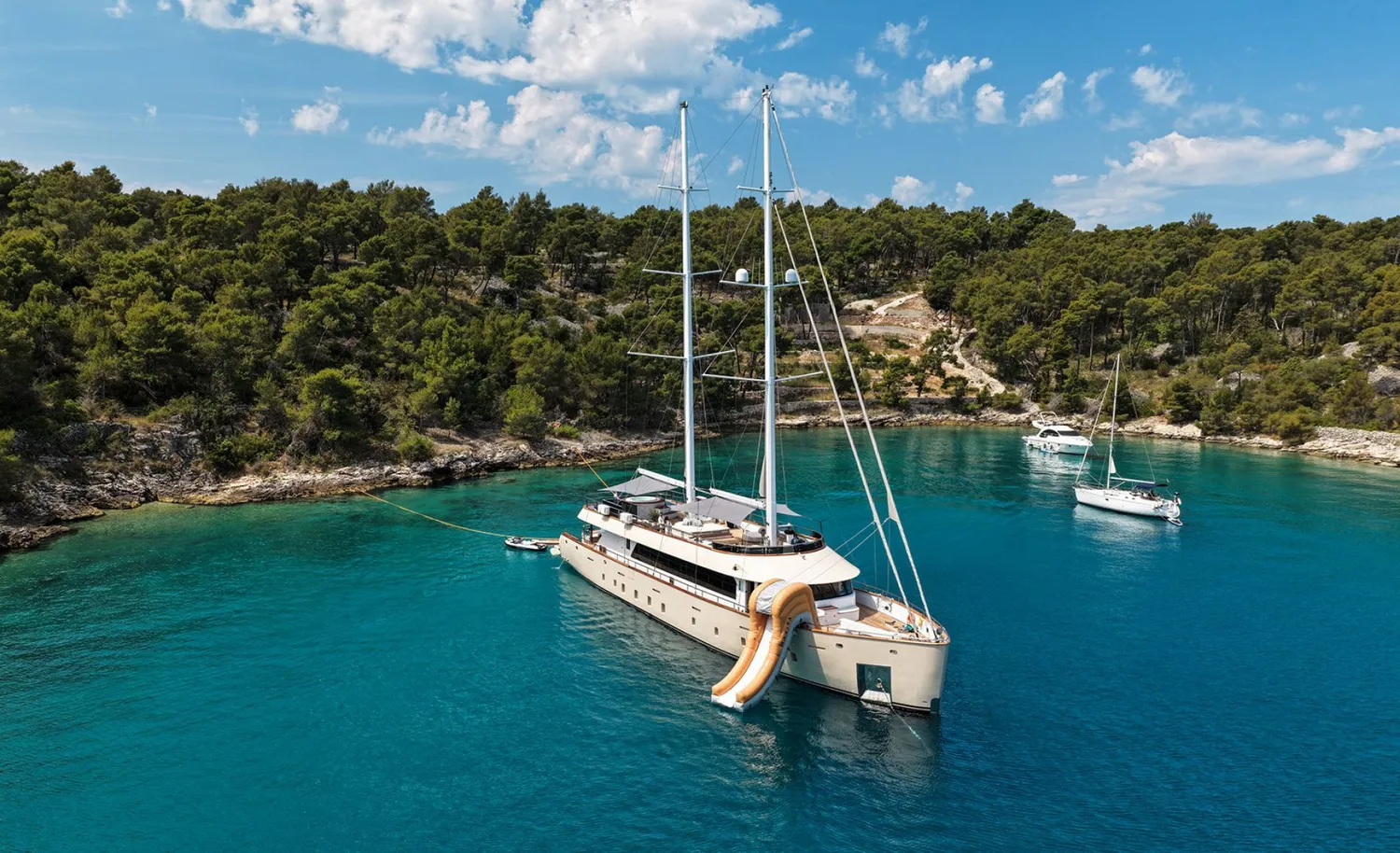 yacht-581276