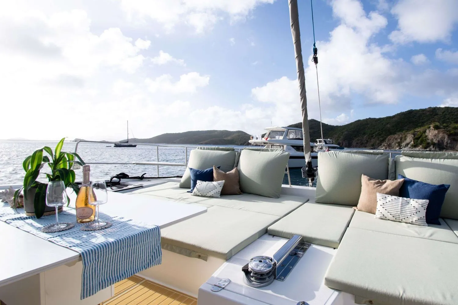 yacht-568693