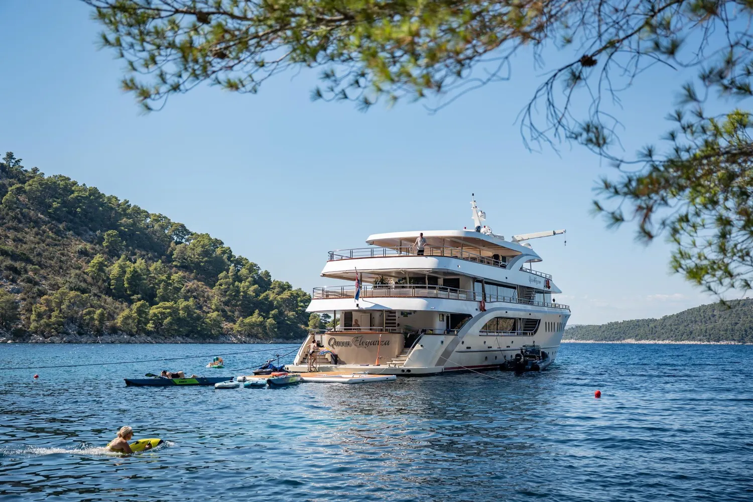 yacht-559023