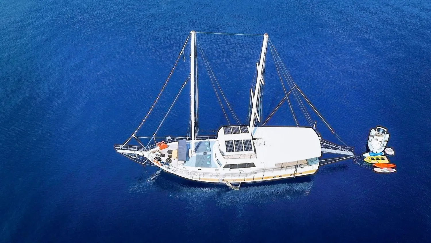 yacht-592107
