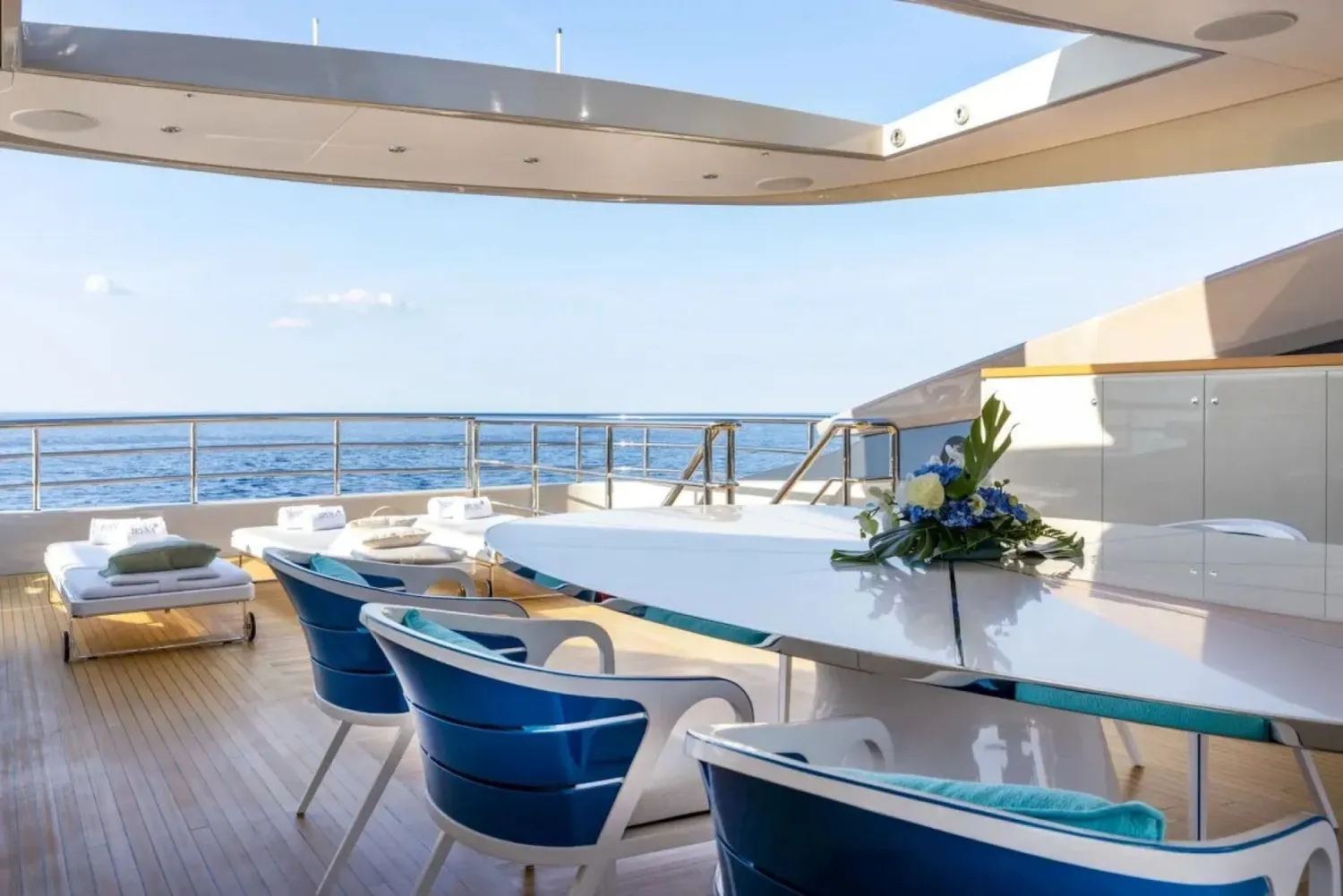 yacht-604083