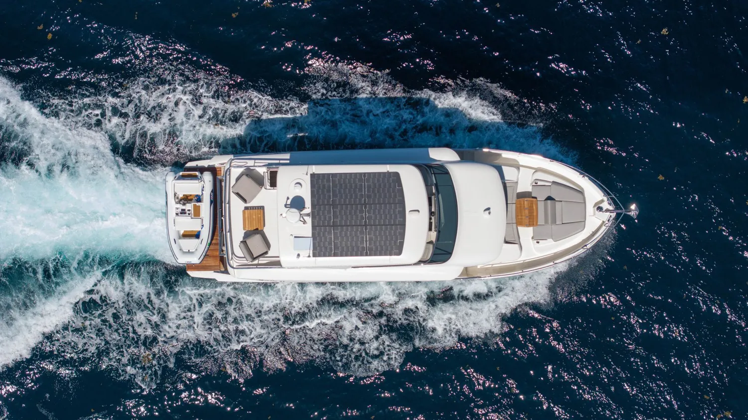 yacht-597257