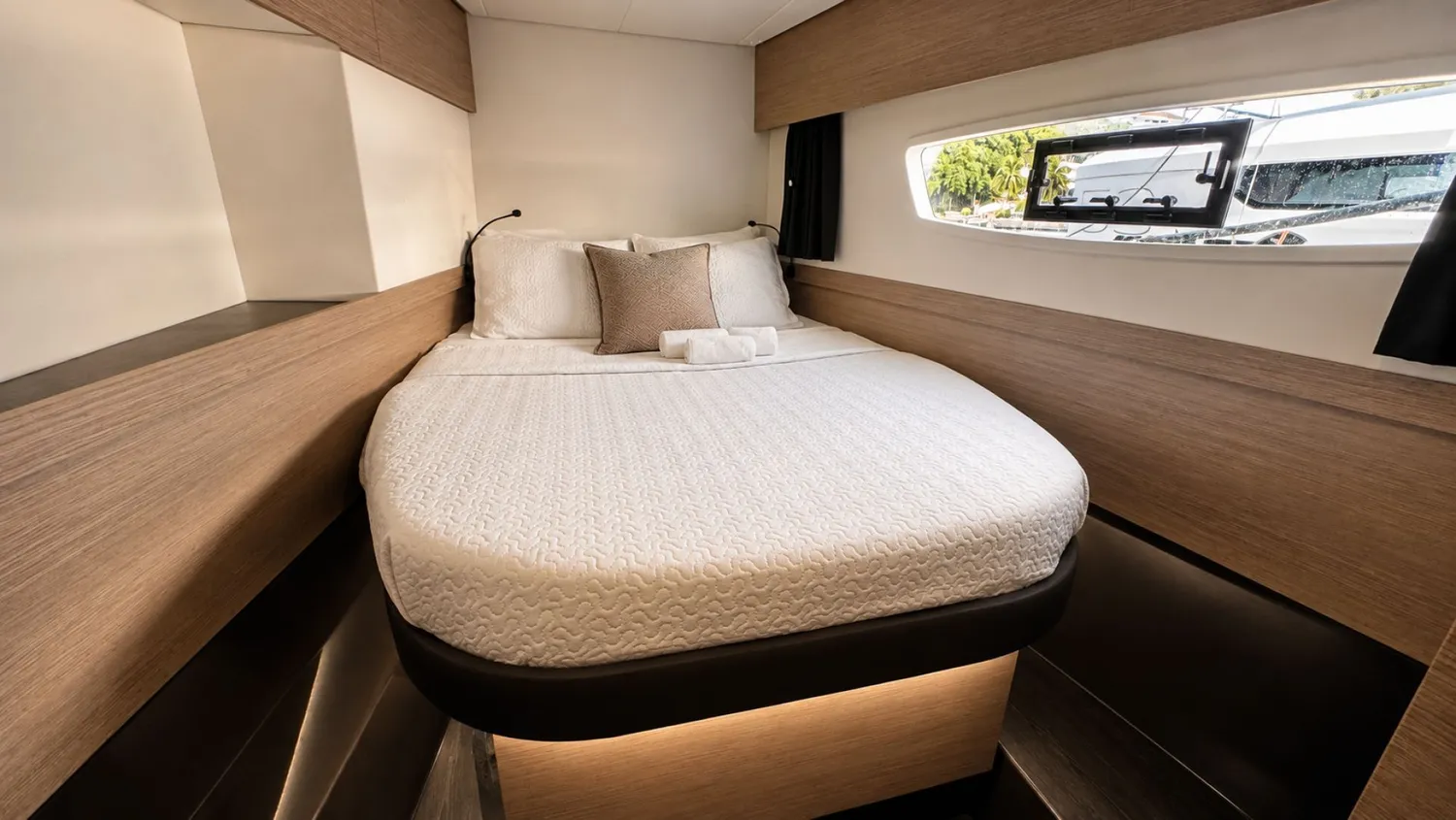 yacht-597267