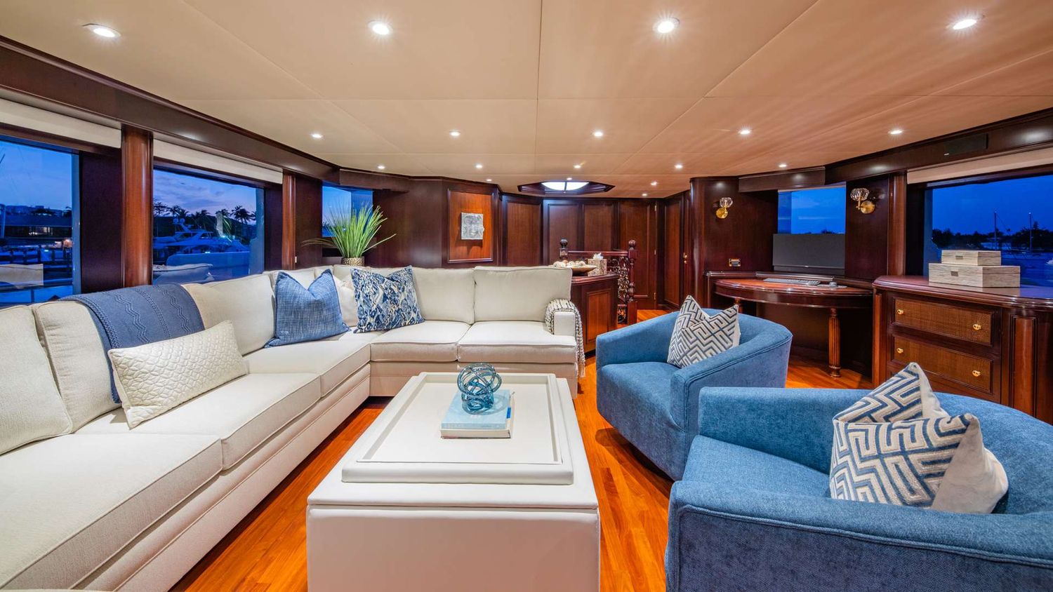 yacht-70135