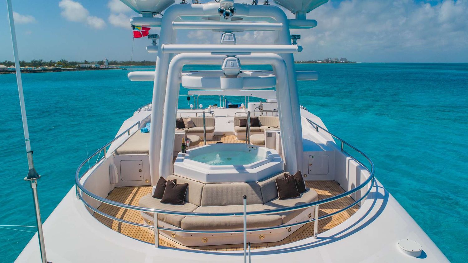 yacht-70137