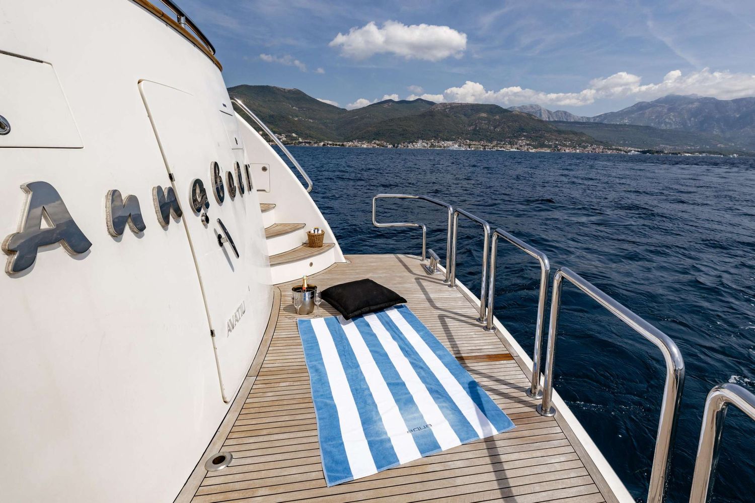 yacht-1394