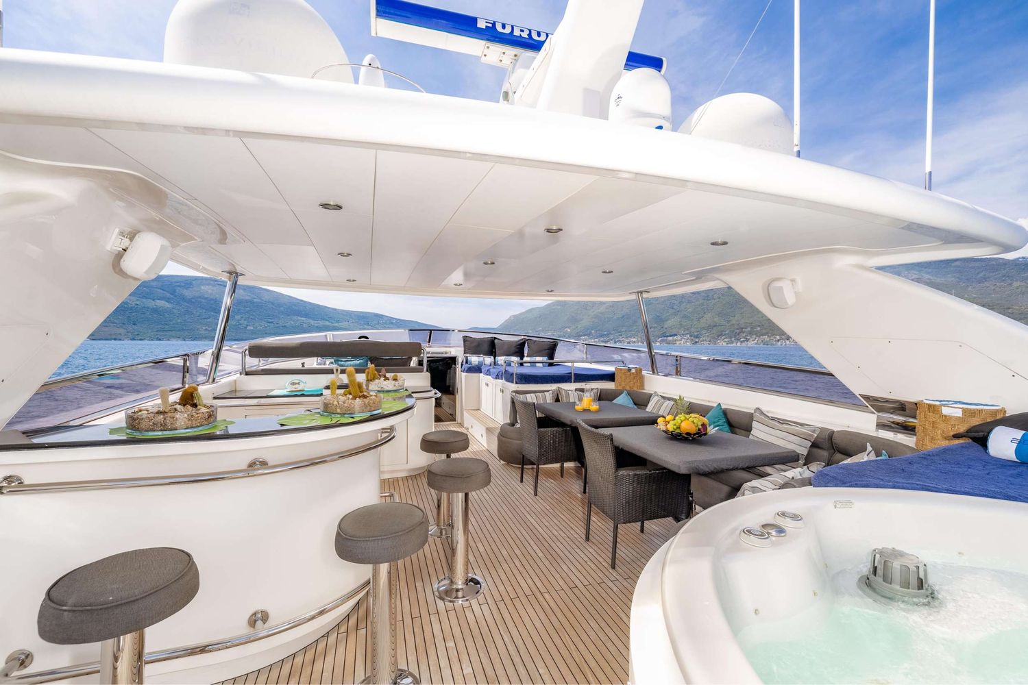 yacht-1382