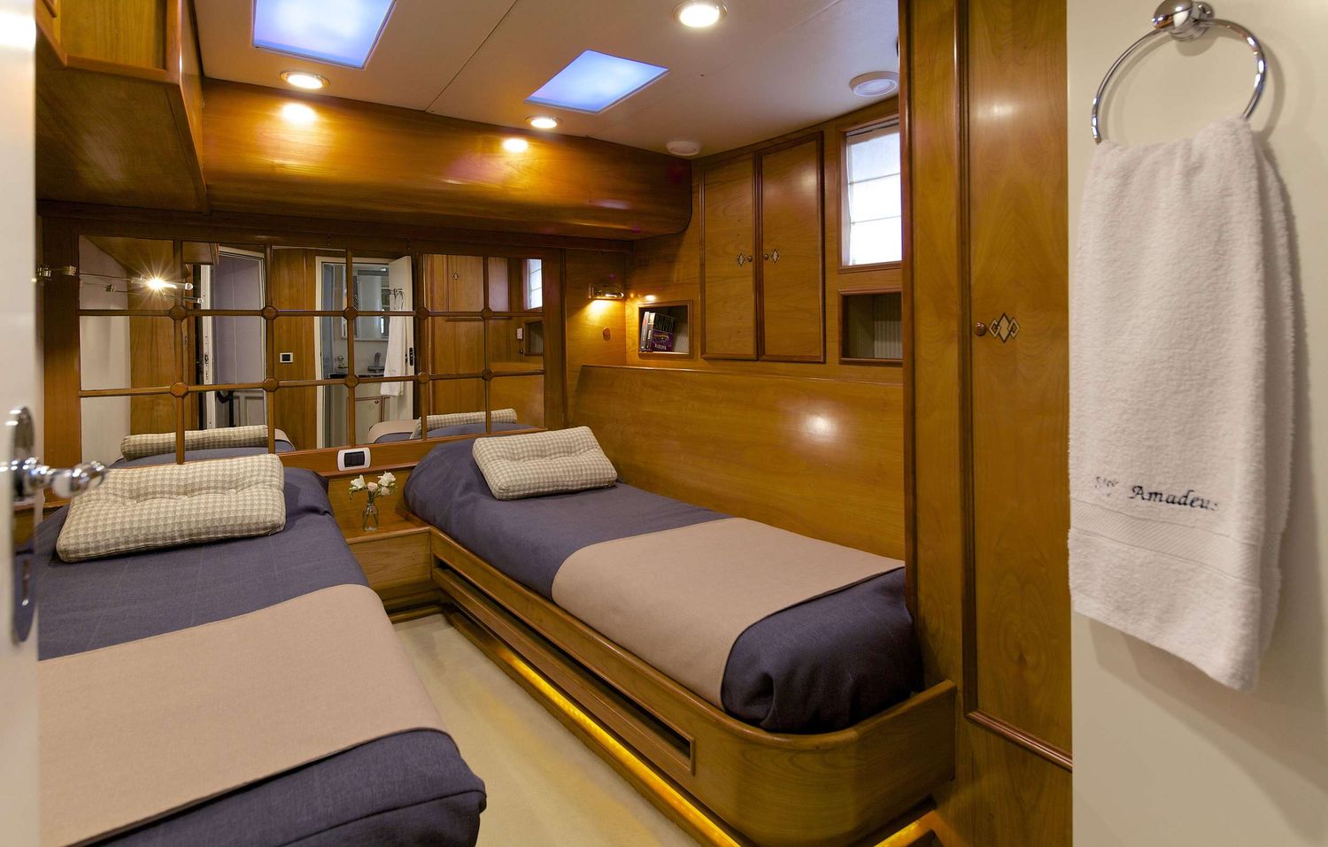 yacht-69459