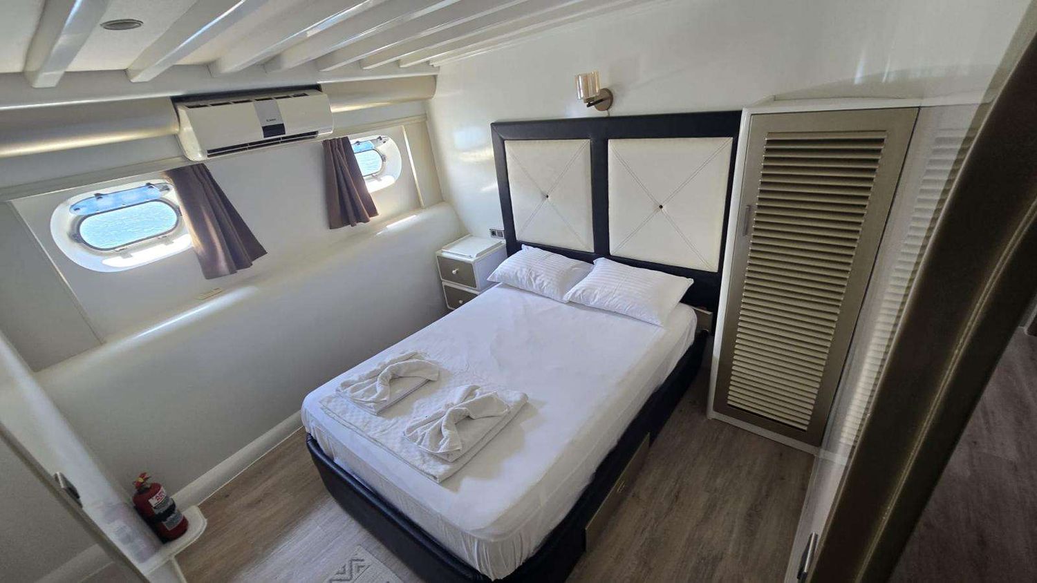 yacht-70399