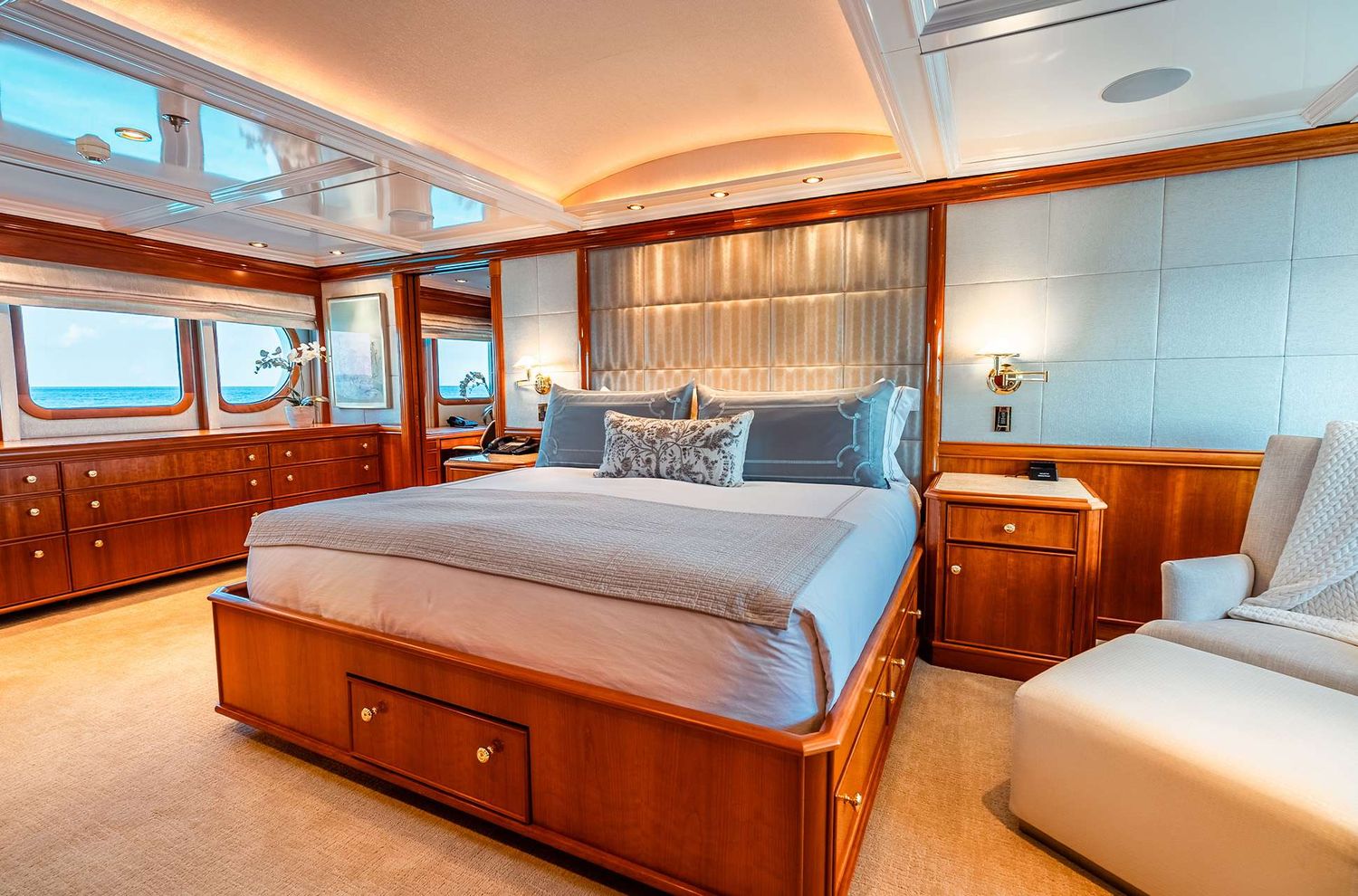 yacht-163997