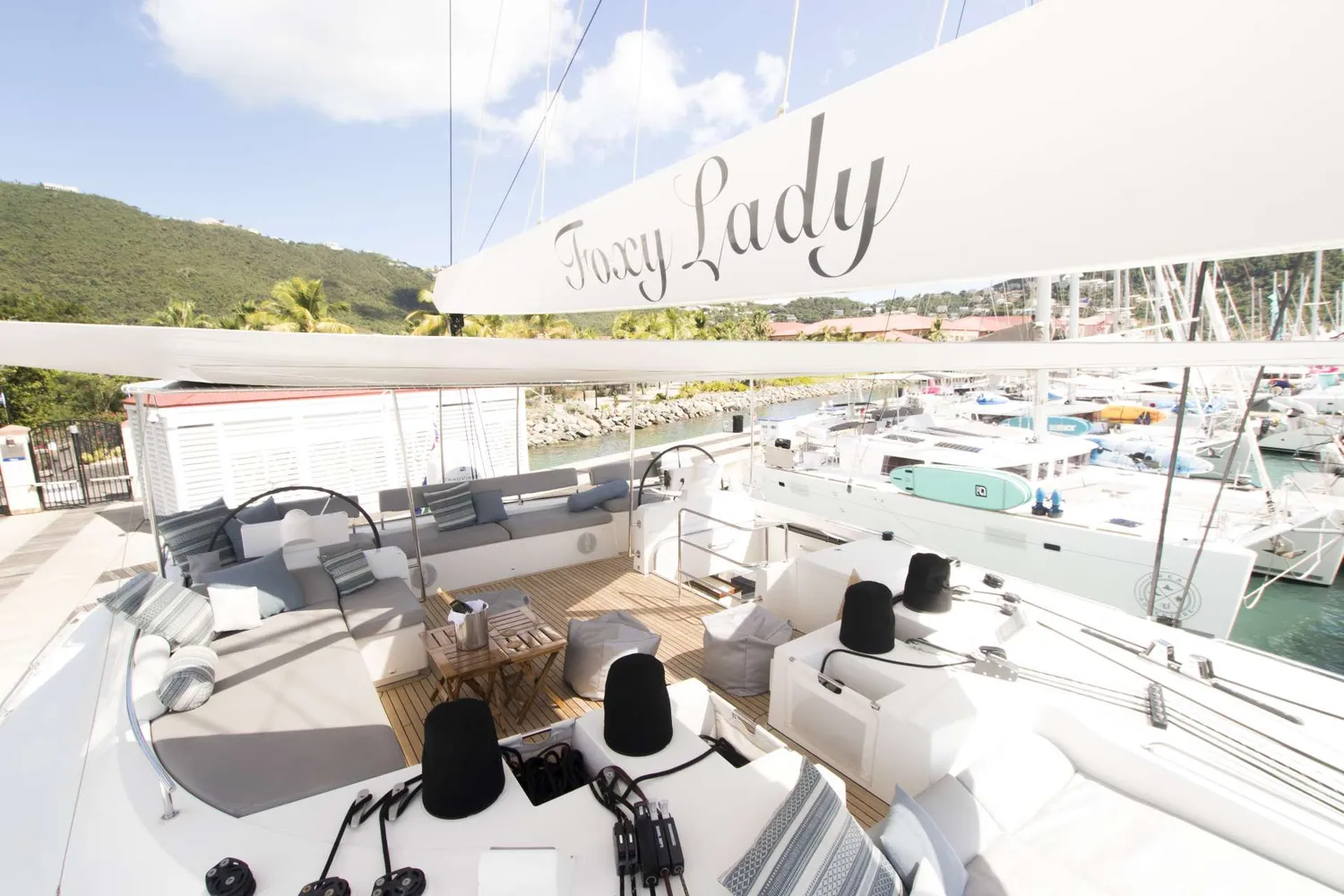 yacht-2931