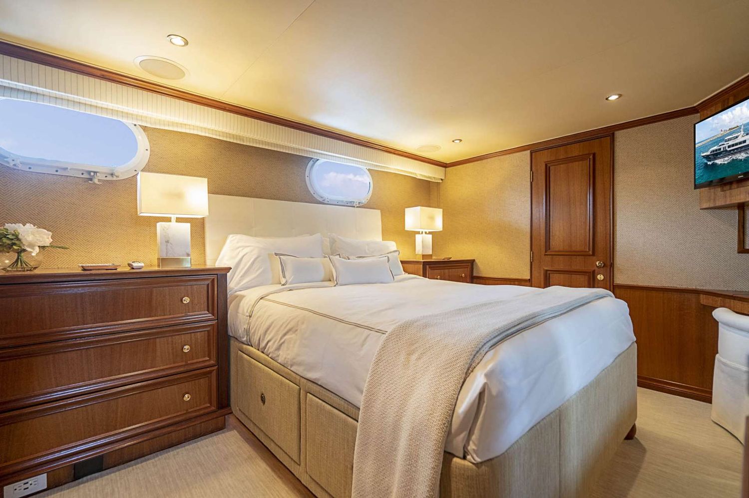 yacht-72892