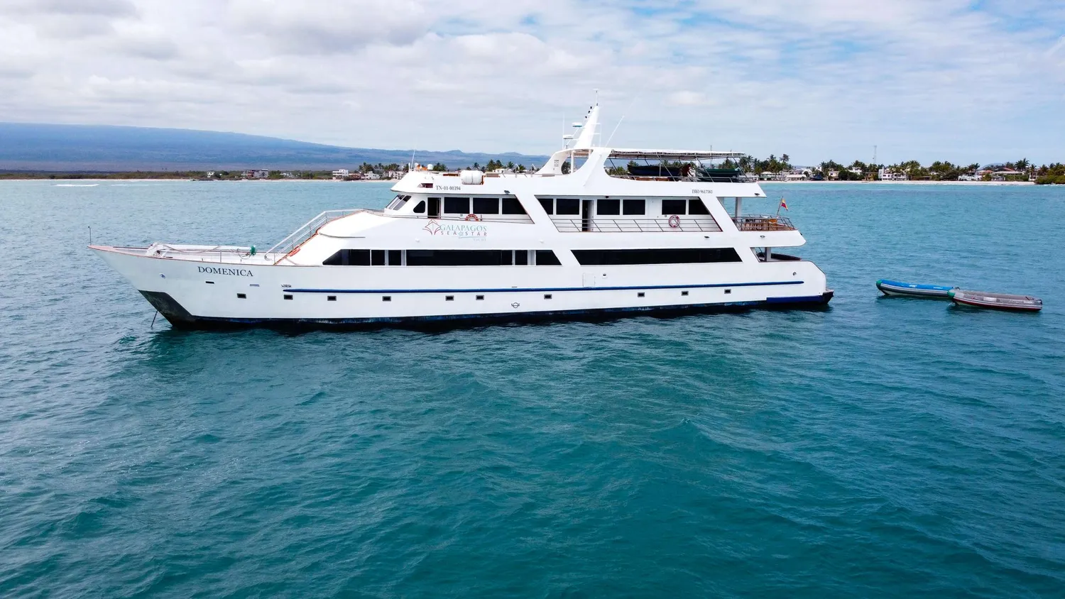 yacht-144217