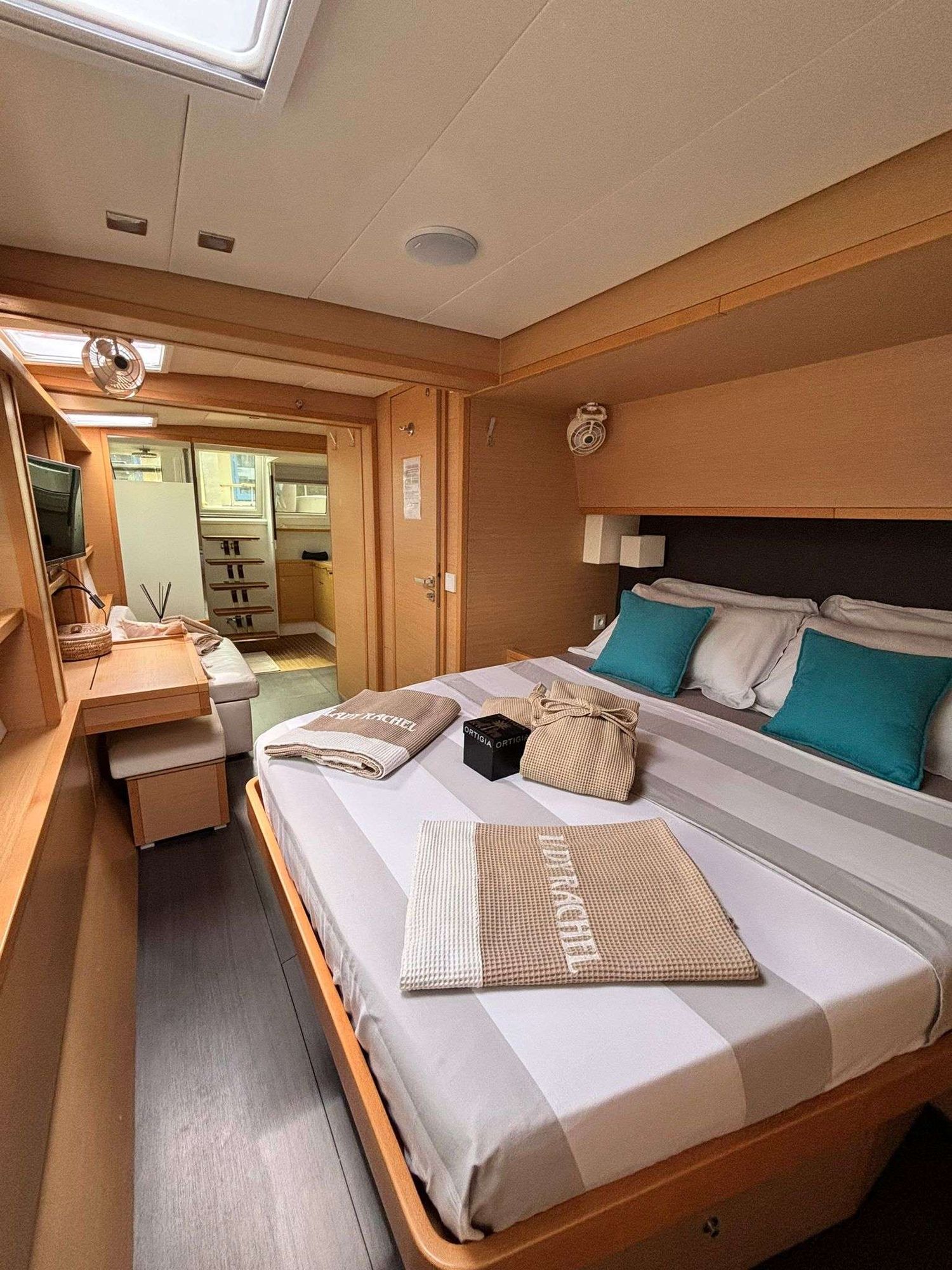 yacht-75796