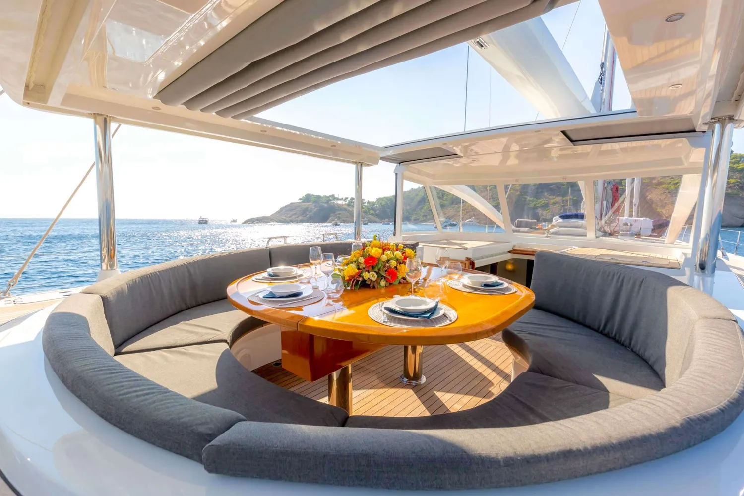 yacht-155837