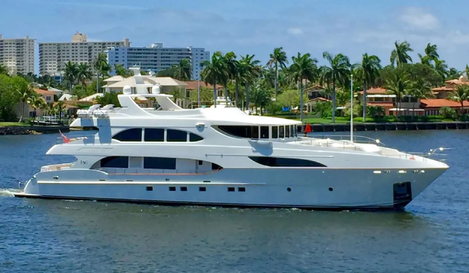 yacht-153915