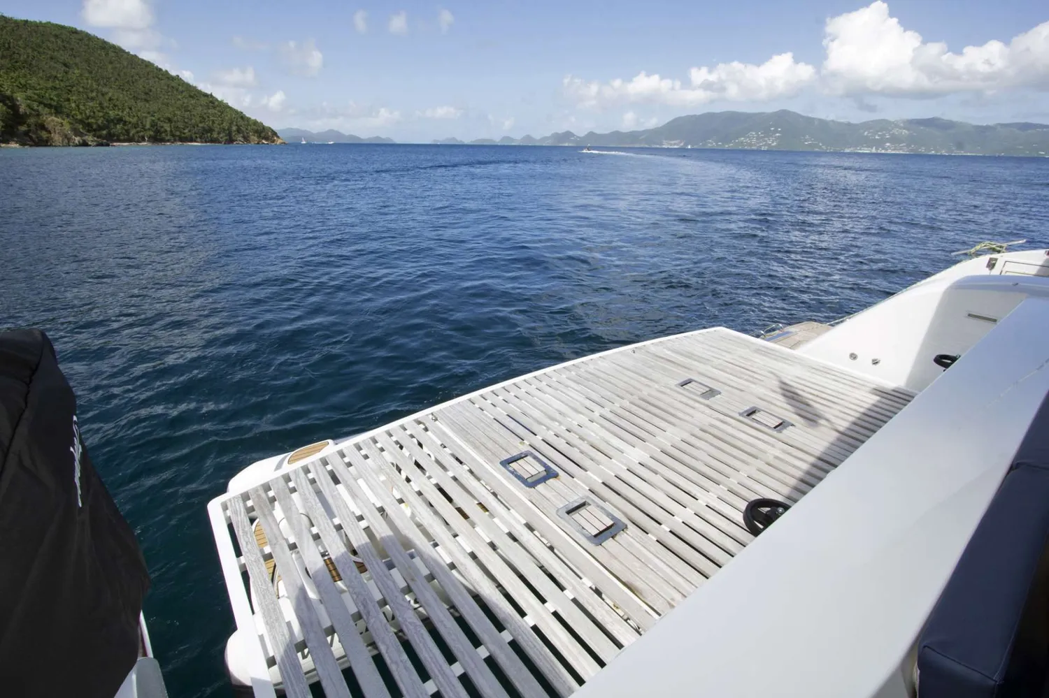 yacht-9585