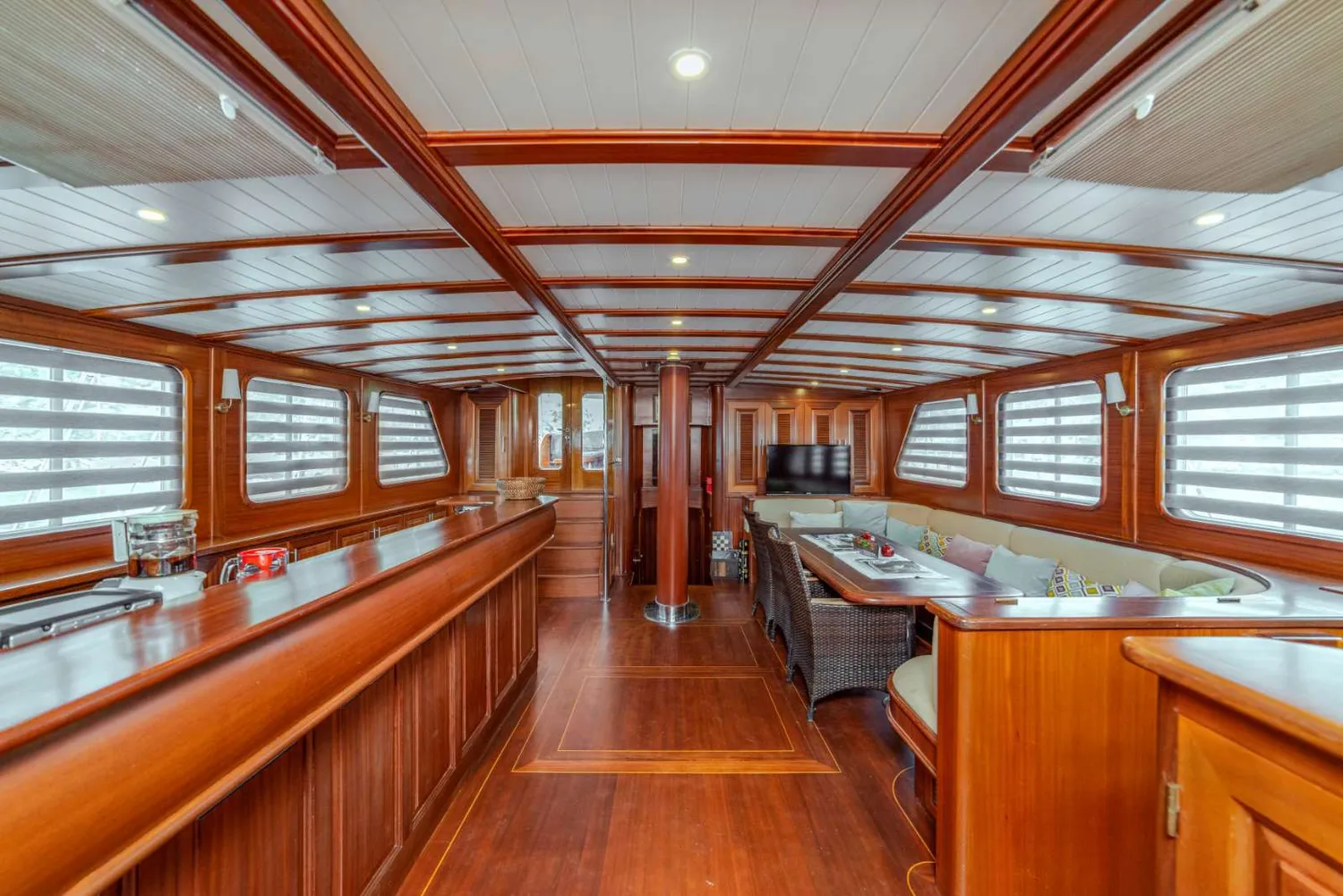 yacht-78468