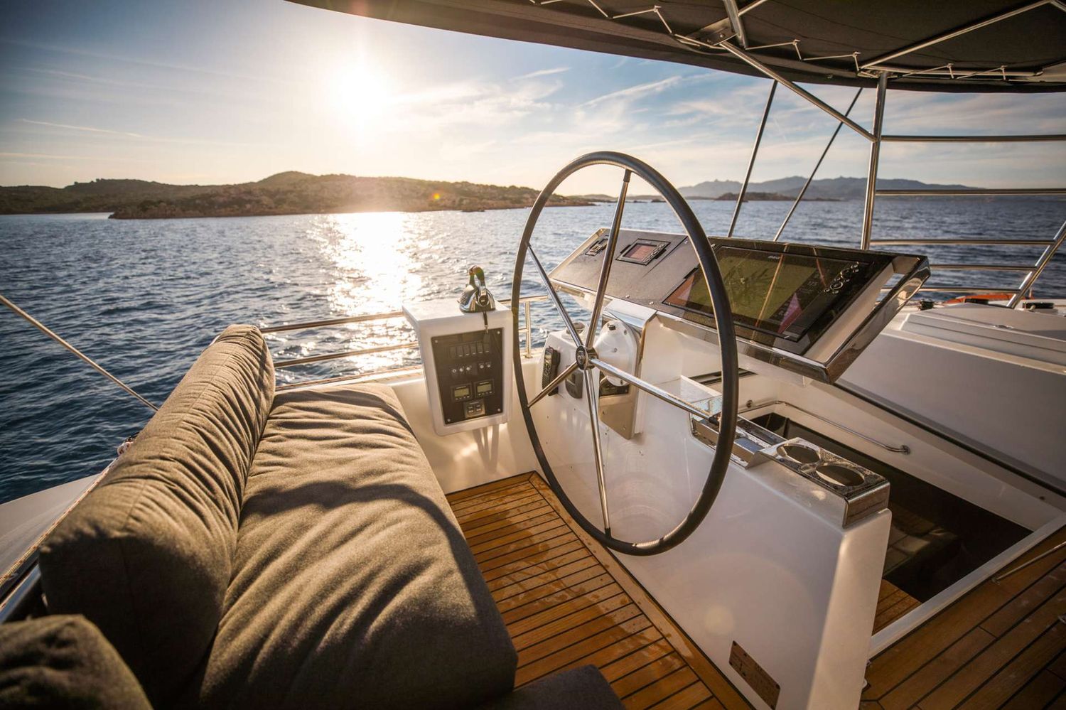 yacht-119338