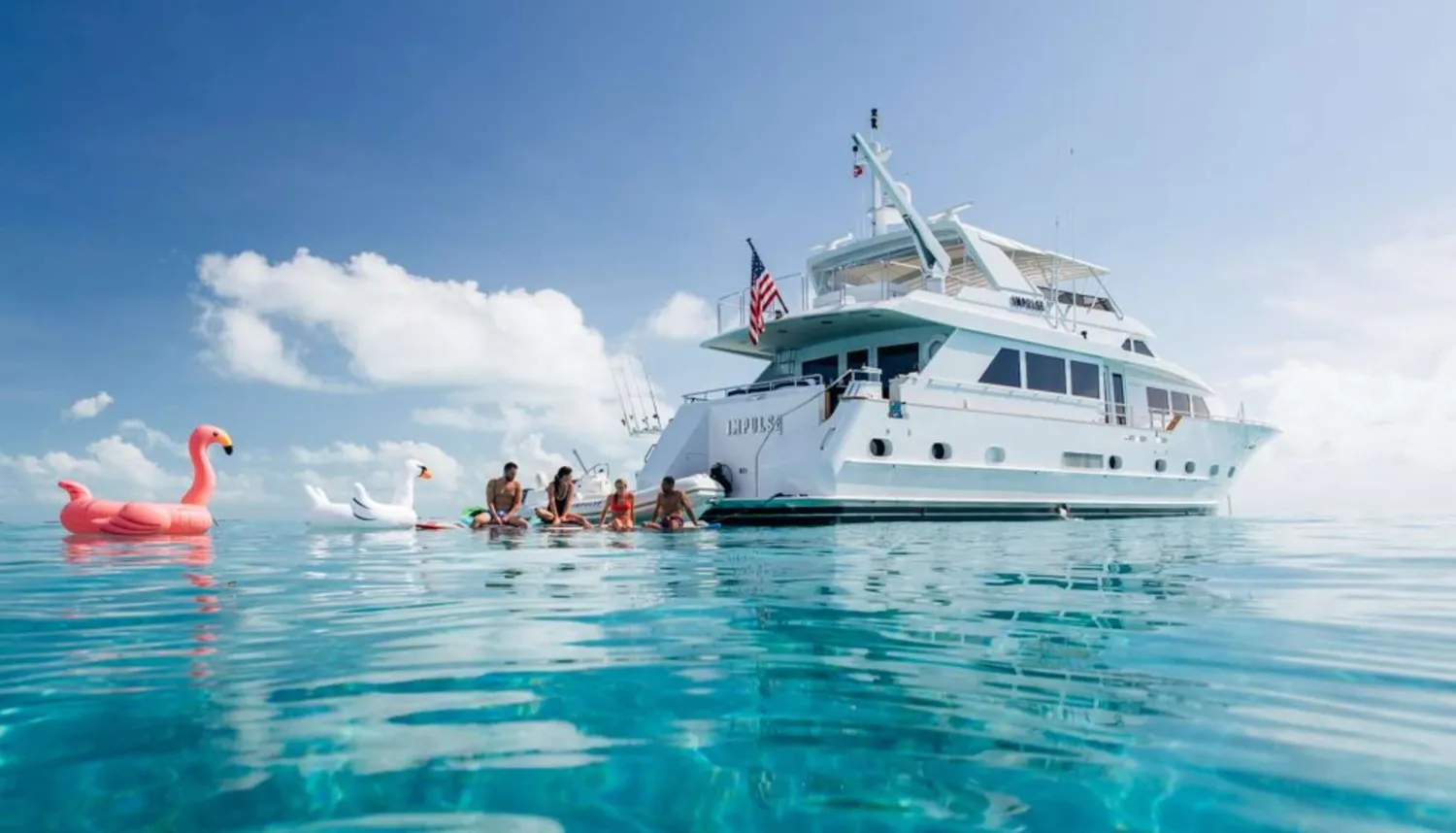 yacht-425808