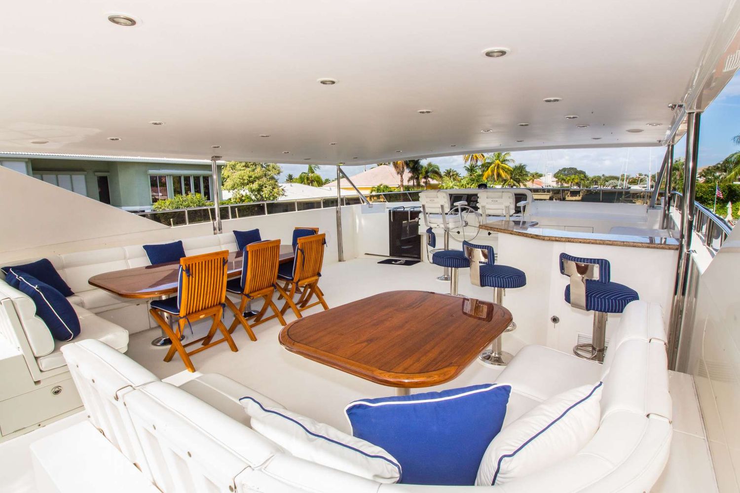 yacht-82111