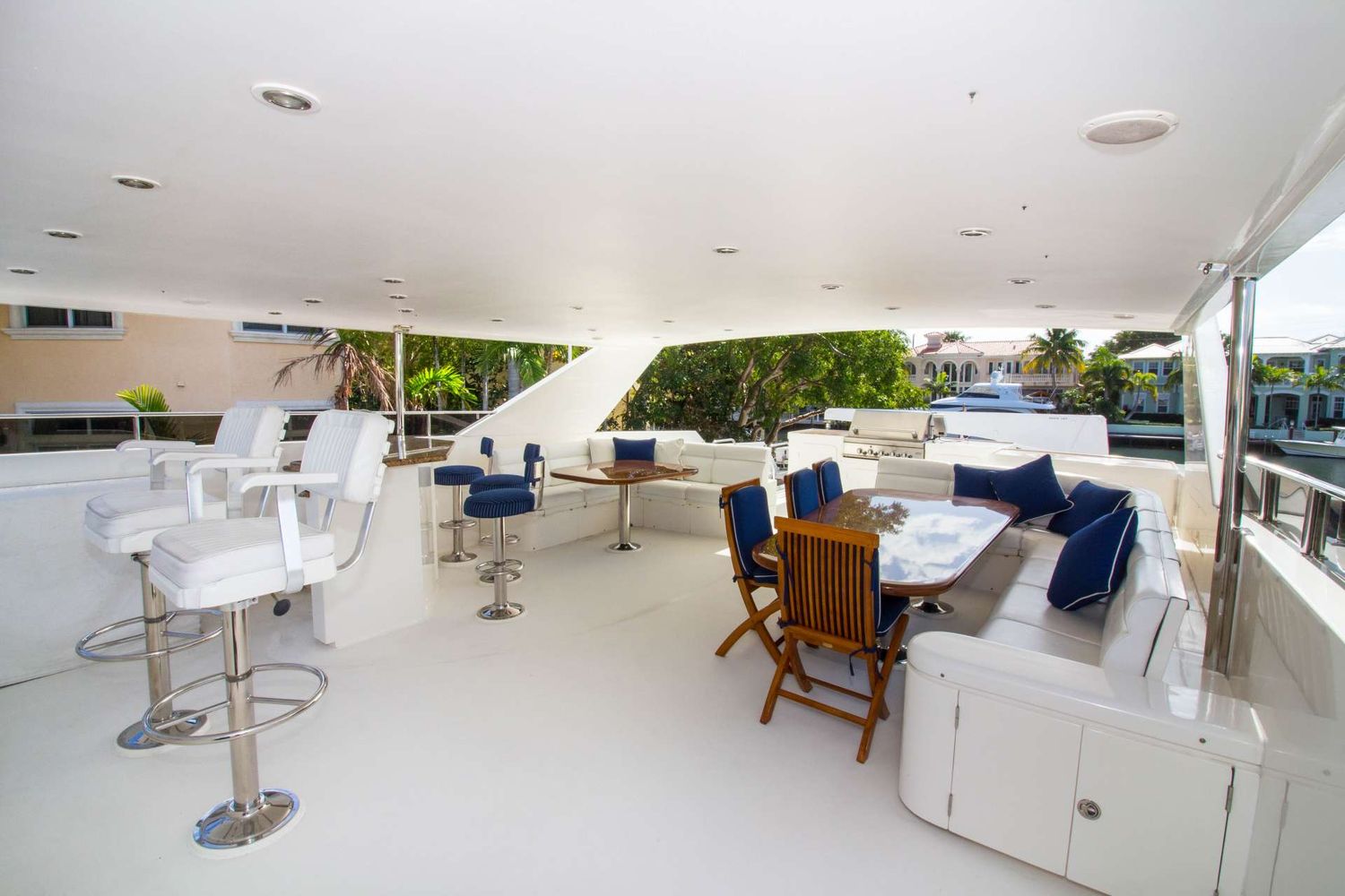 yacht-82113