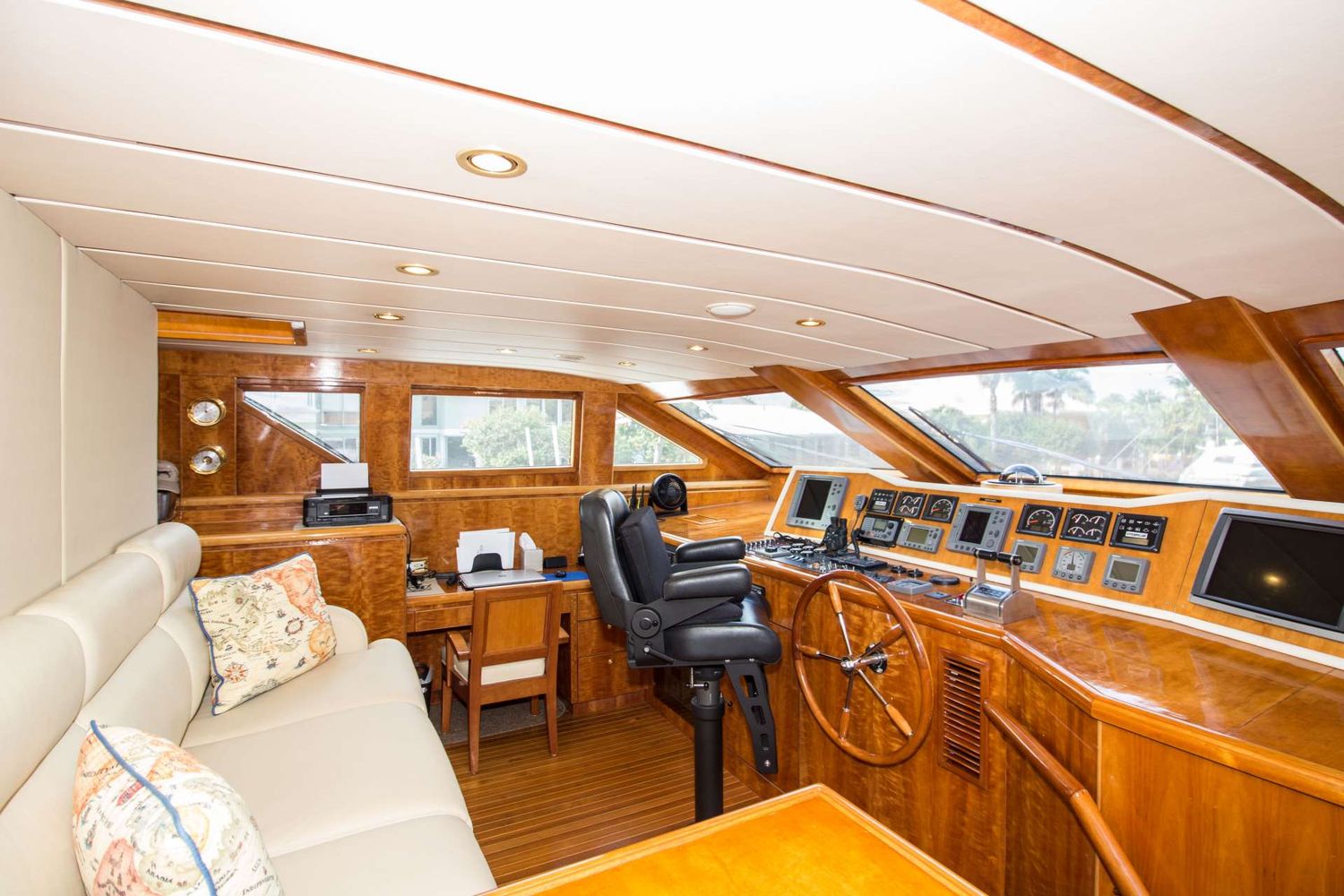 yacht-82118