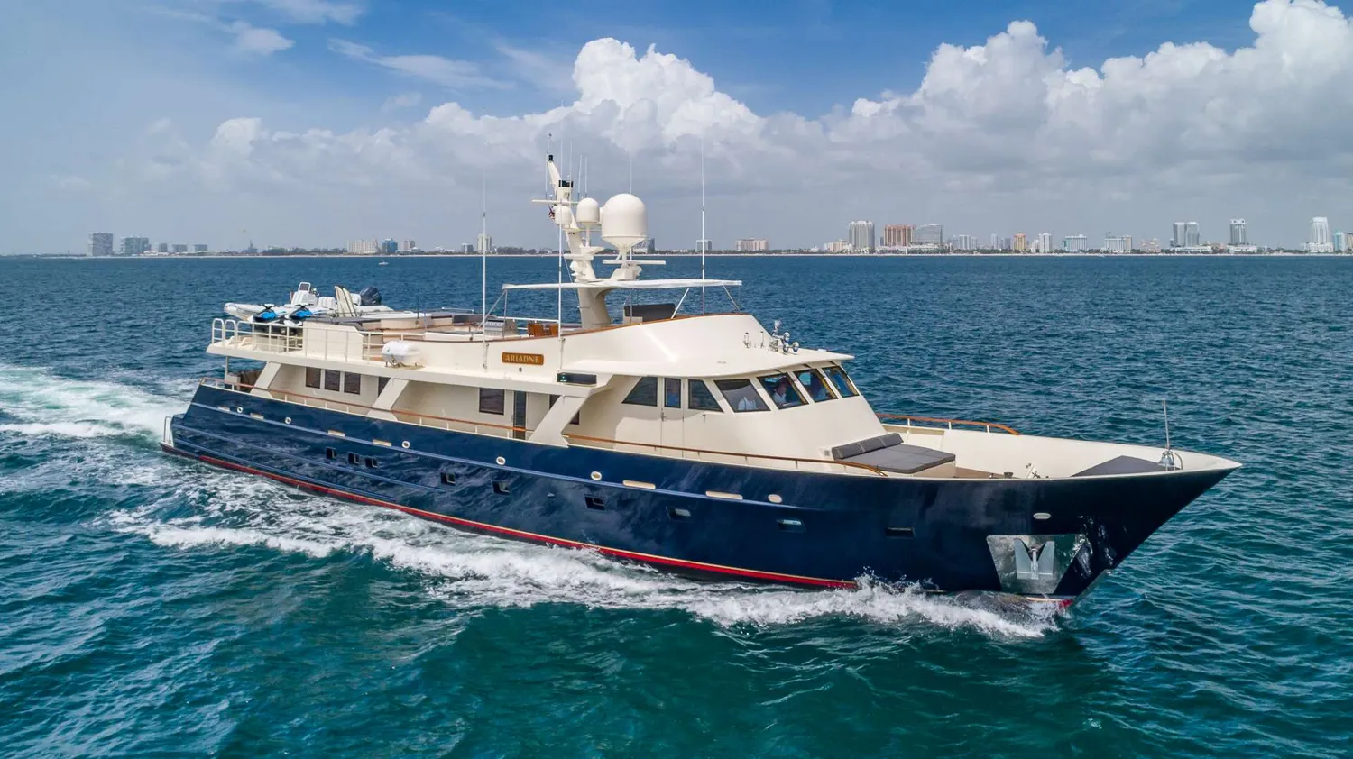yacht-82683