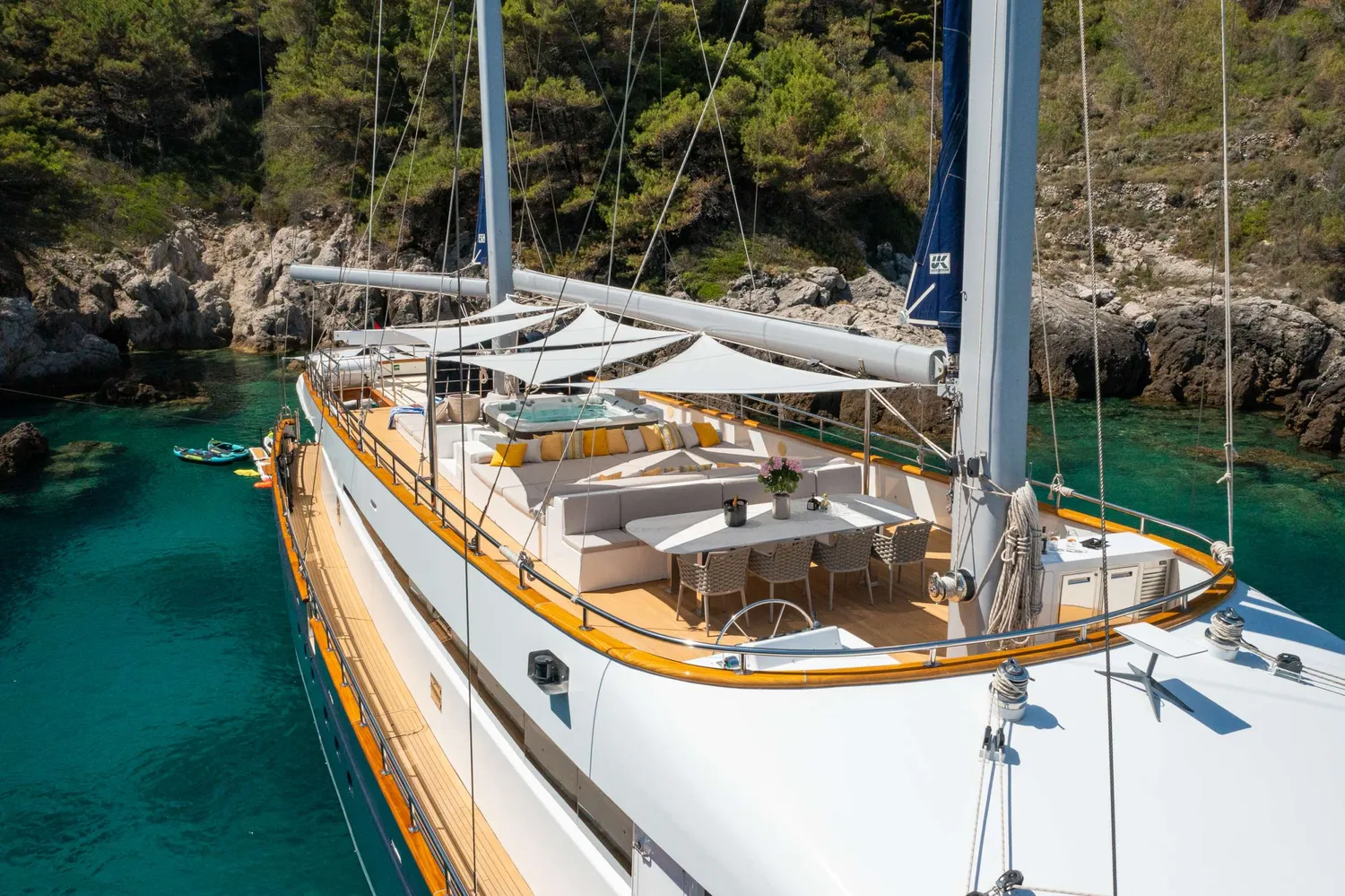 yacht-82883