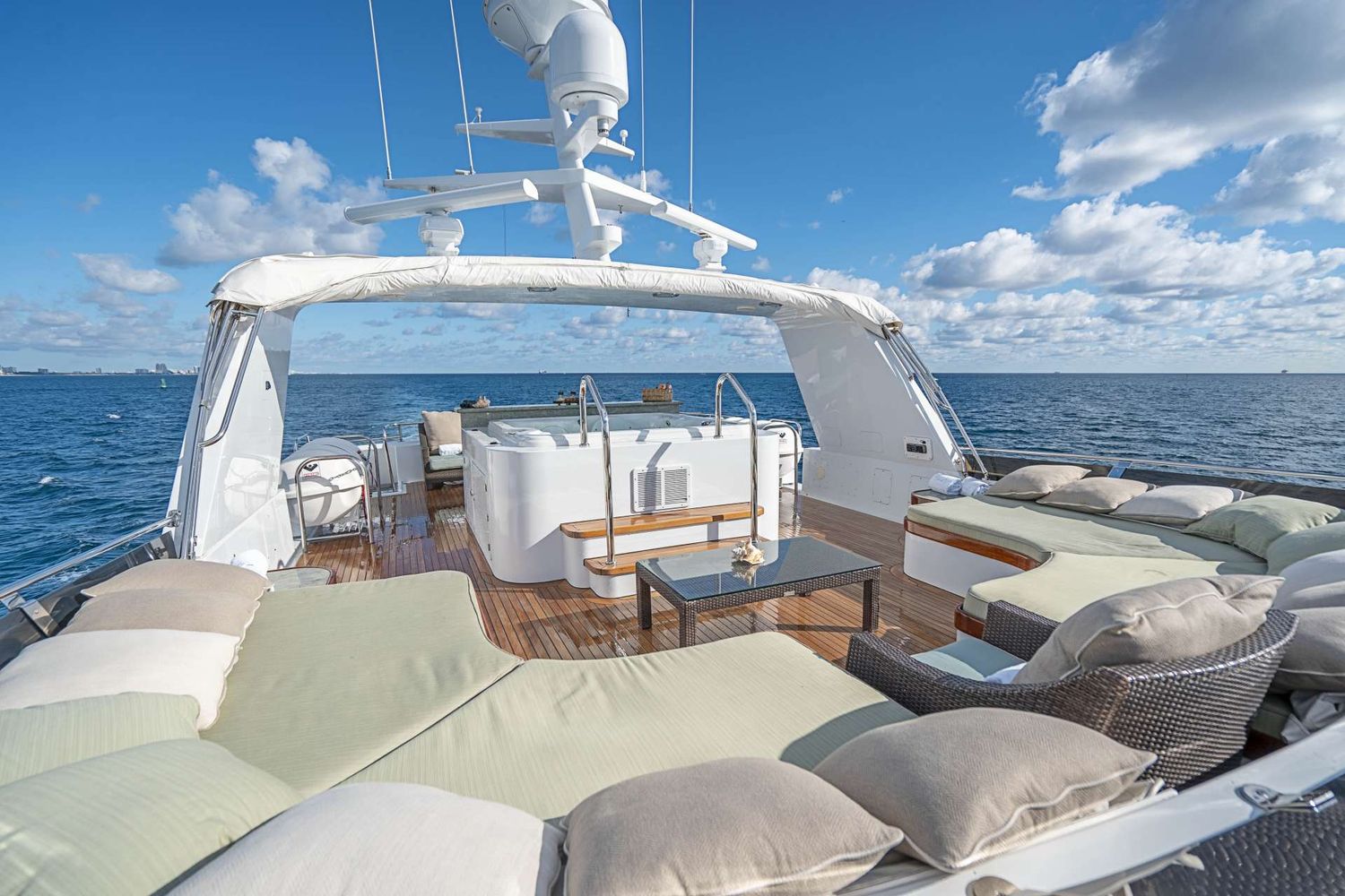 yacht-83170