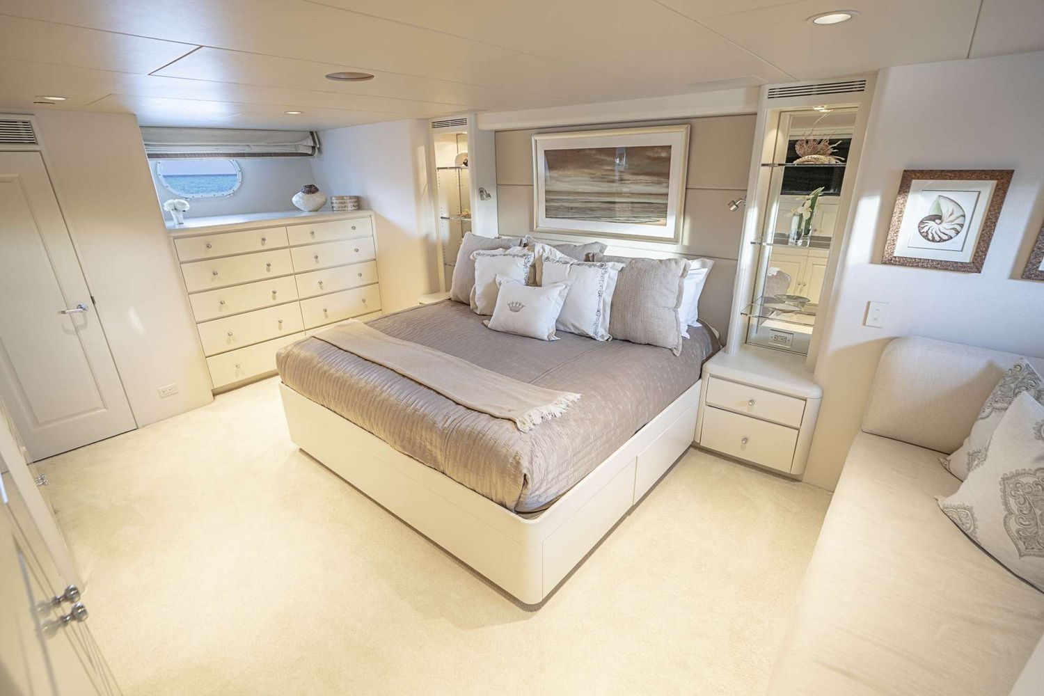 yacht-83172