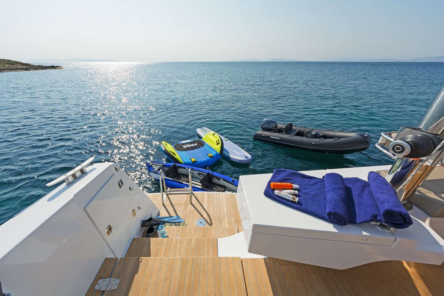 yacht-83211