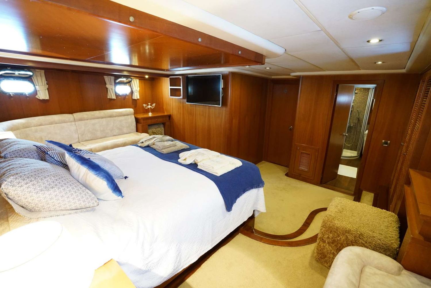 yacht-83524