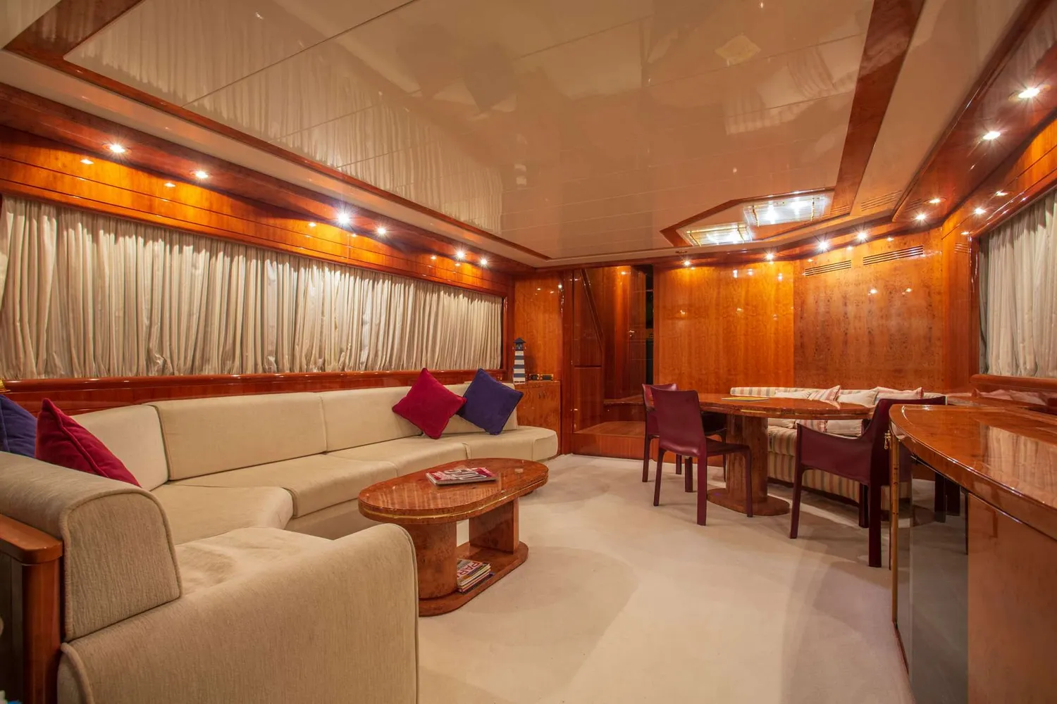 yacht-83944