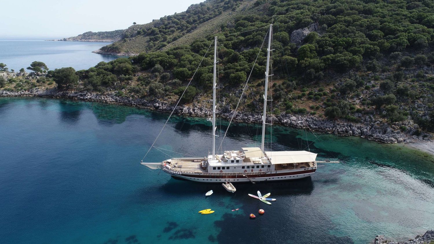 yacht-520998