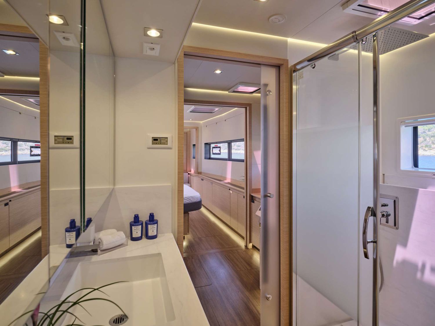 yacht-15974