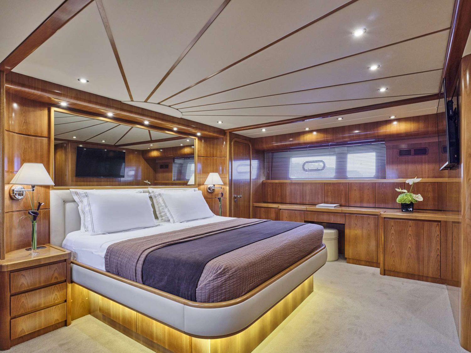 yacht-85054